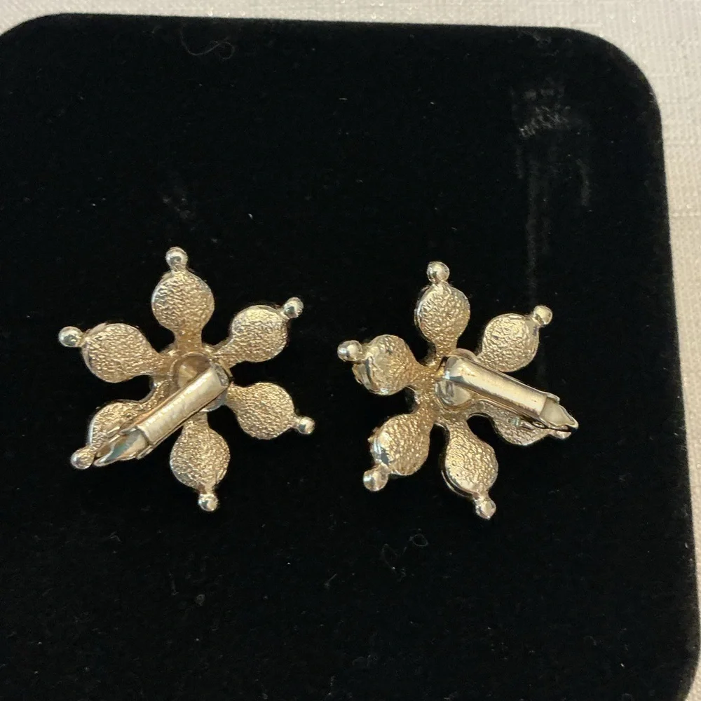 Sarah Coventry Gold-Tone Carnival Atomic Starburst Clip-On Earrings.